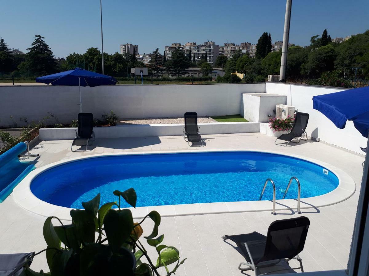 Franov With Pool, 10 Min From The Old Town Of Ferienhaus