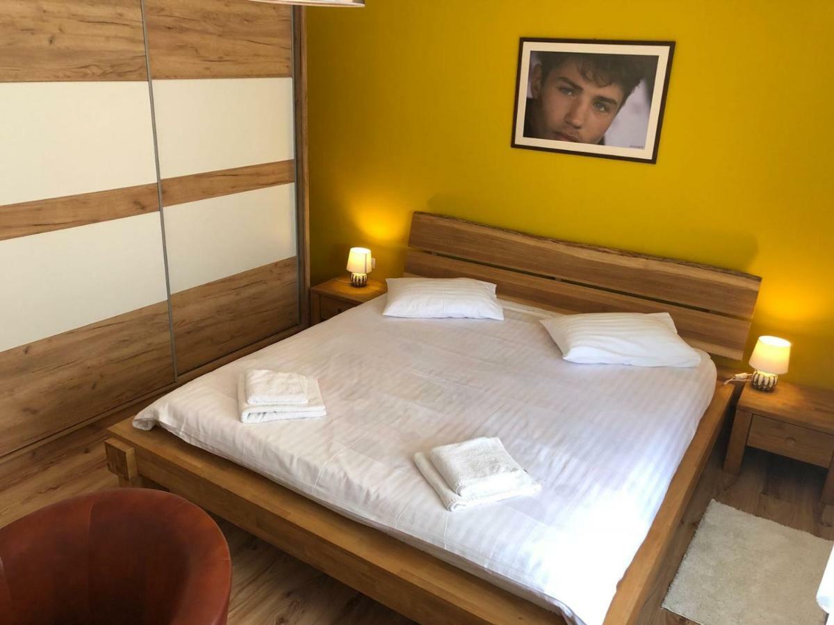 Ferienhaus Franov With Pool, 10 Min From The Old Town Of