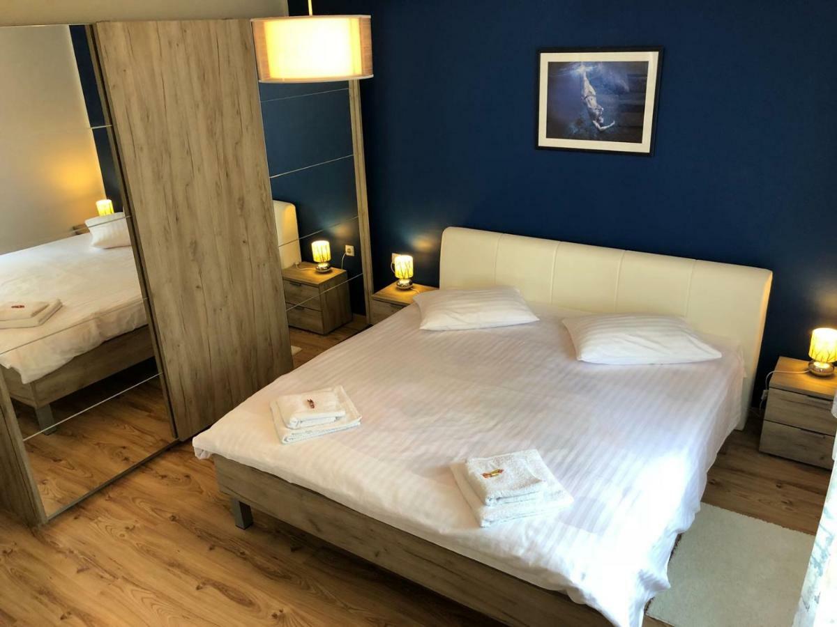 Ferienhaus Franov With Pool, 10 Min From The Old Town Of Zadar